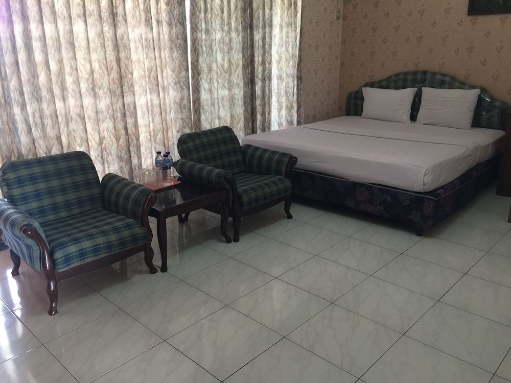 Hotel Palapa Family Room (3 Person) 2