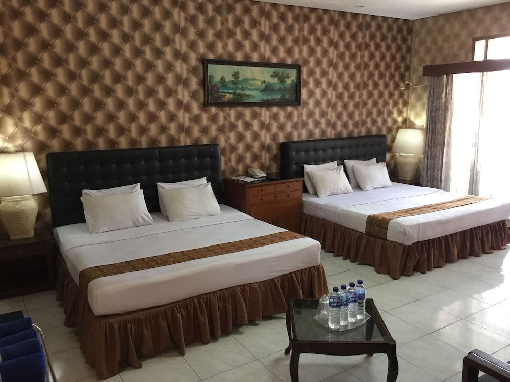Hotel Palapa Family Room (4 Person) 2