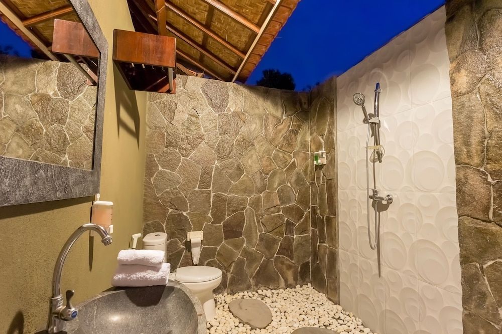 The Bridge Huts Bungalow 12