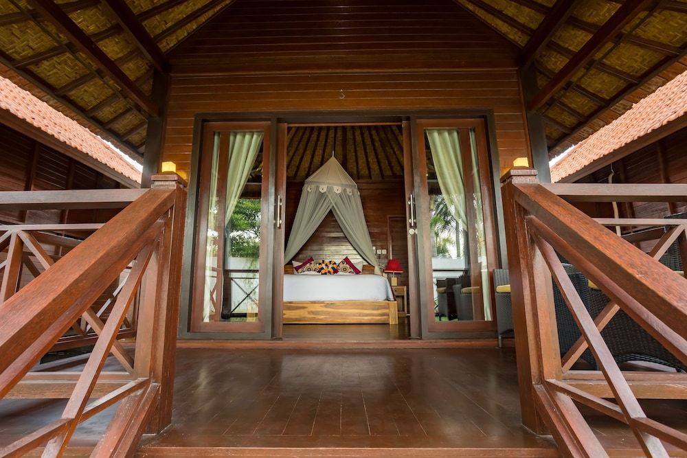 The Bridge Huts Bungalow 10