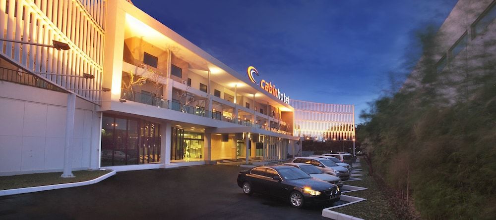 undefined Cabin Hotel 2