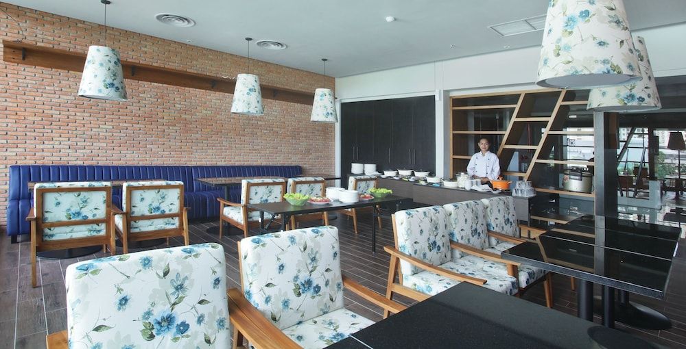 undefined Cabin Hotel 5