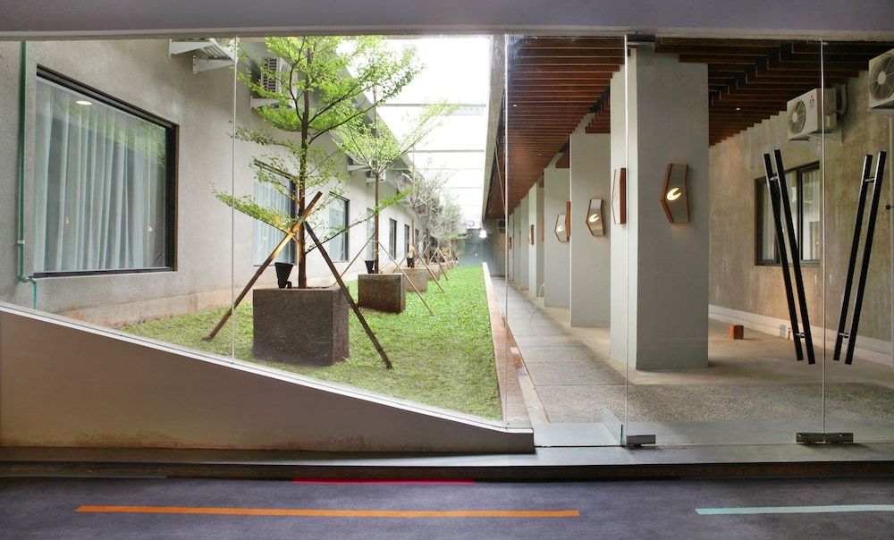 undefined Cabin Hotel 4