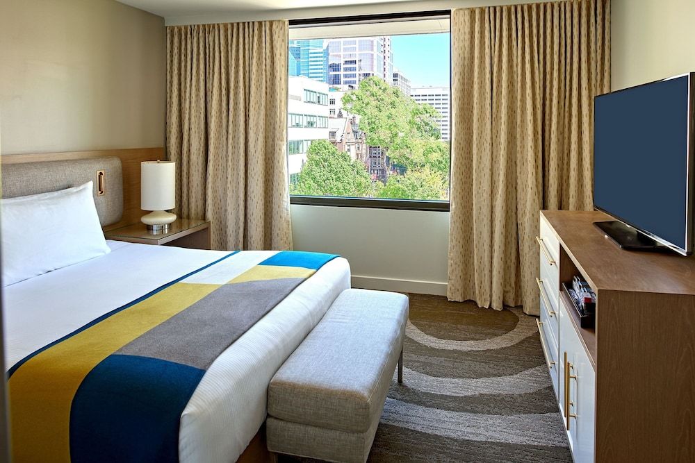 Suite, 1 King Bed, Mobility Accessible (Roll-in Shower)