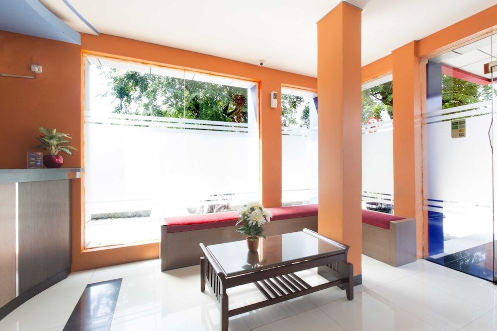 undefined RedDoorz Plus @ Jalan Pemuda Jakarta 8