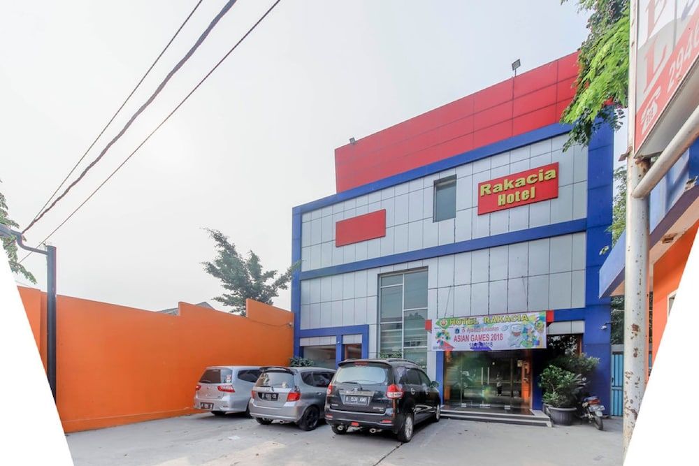 undefined RedDoorz Plus @ Jalan Pemuda Jakarta 4