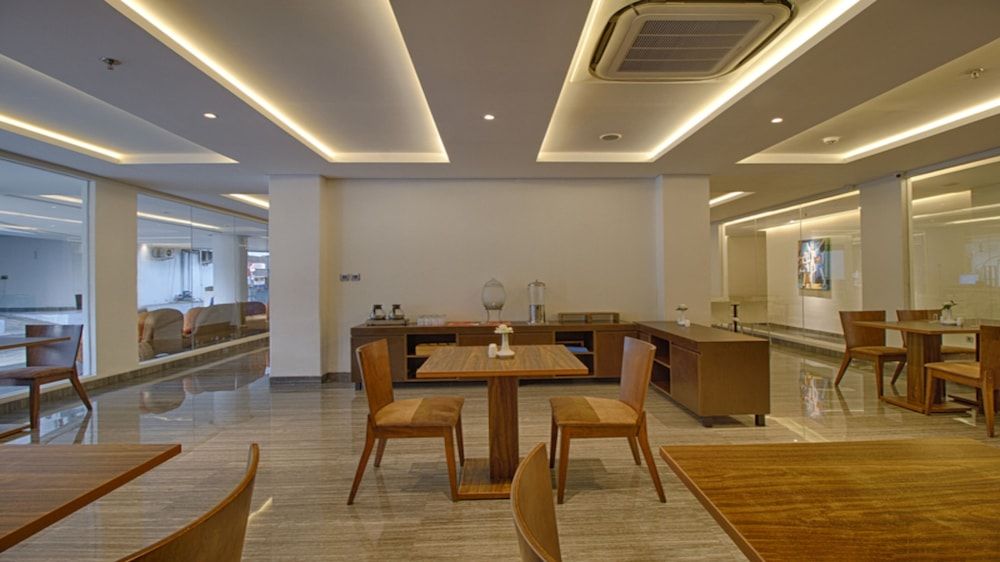 undefined Picasso Inn 4