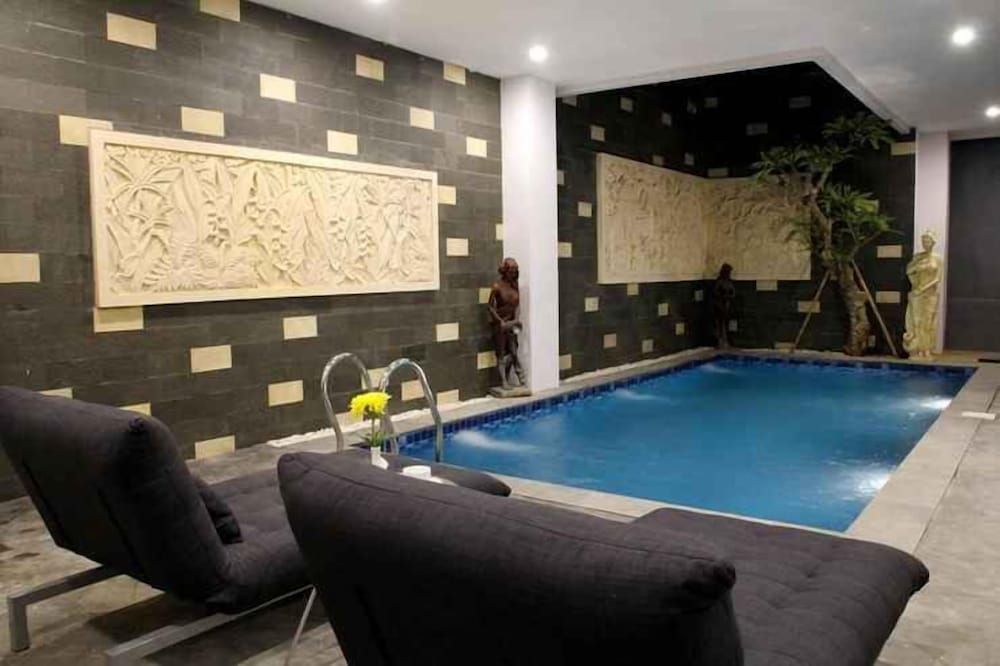 undefined Picasso Inn 5