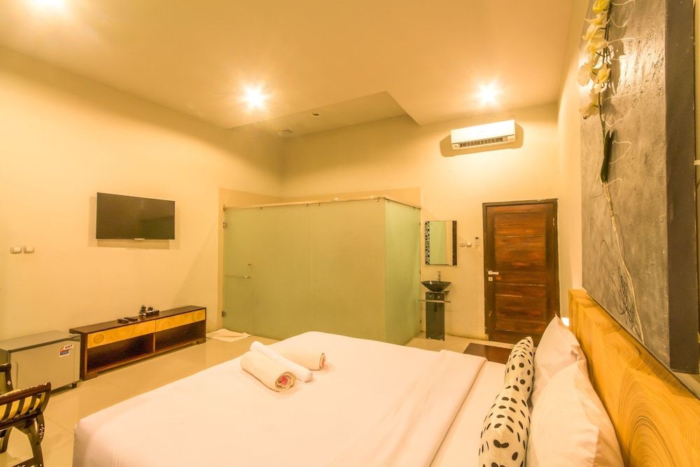 JM Hotel Kuta Lombok Superior Room 3