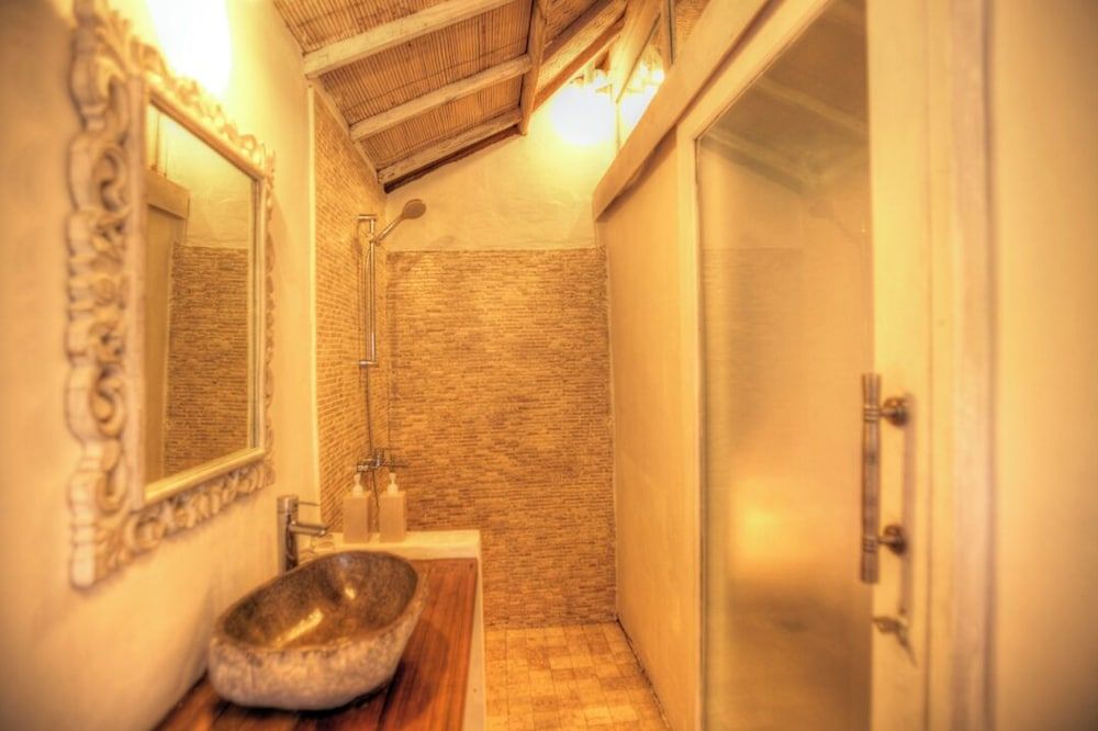 Les Villas Ottalia  Yoga and Diving, Gili Meno One Bedroom Bungalow with Pool View 2