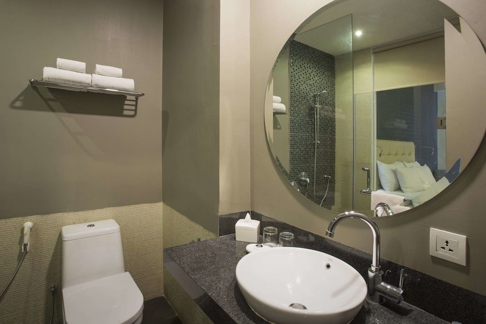 Liberty Hotel Thamrin Jakarta Standard Twin Room 6