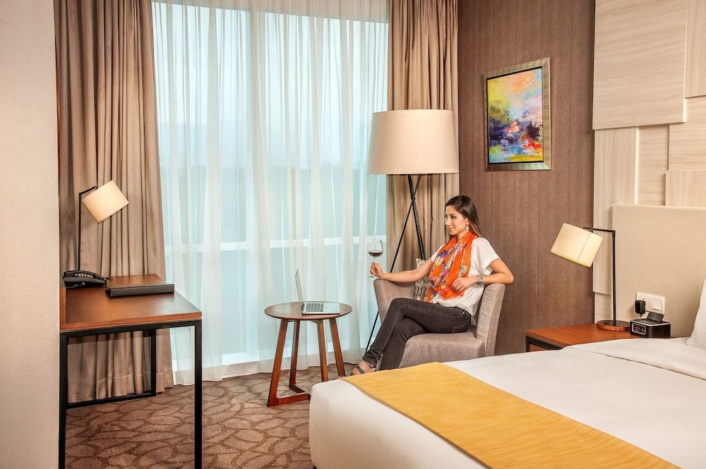 Premium Room, 1 King Bed, Accessible, Club Lounge Access (Super King)