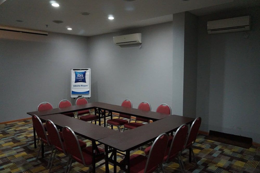 undefined Hotel ibis budget Jakarta Airport 8