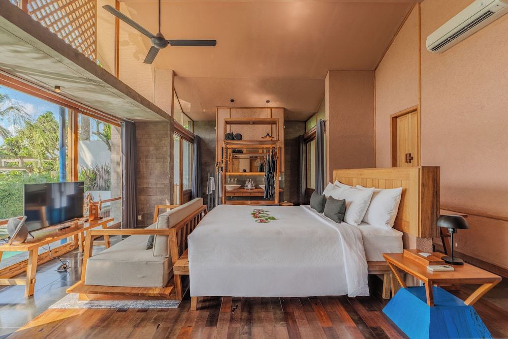 Romance Royal Pool Villa
