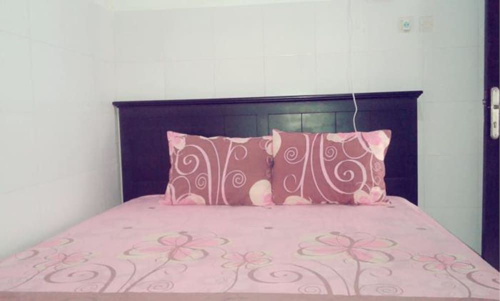 Swandewi Homestay Standard Room (with Fan)
