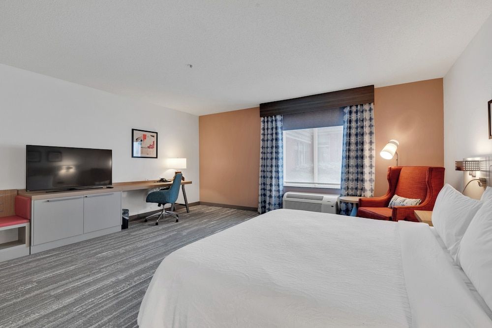 One King Bed, Accessible