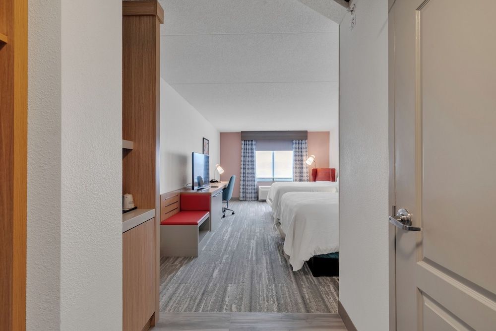 Room, 2 Queen Beds (Drinks & Snacks)