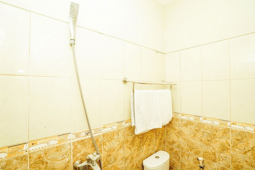 Ardhya Guest House Deluxe Double Room 16