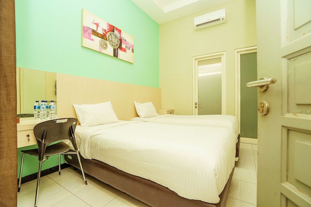 Ardhya Guest House Standard Twin Room 4