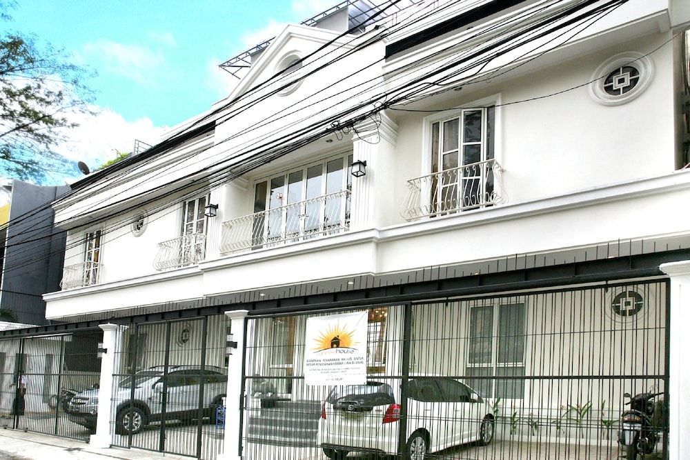 undefined Sun Rise House 4