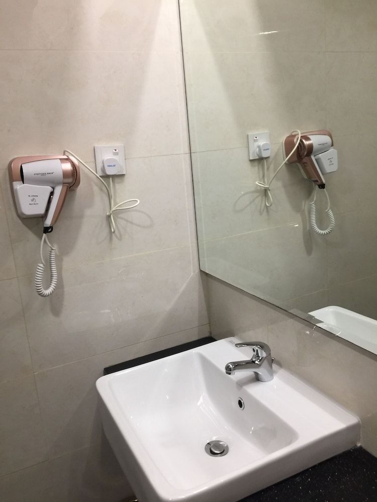 Asialink Easy by Prasanthi Superior Twin Room 4