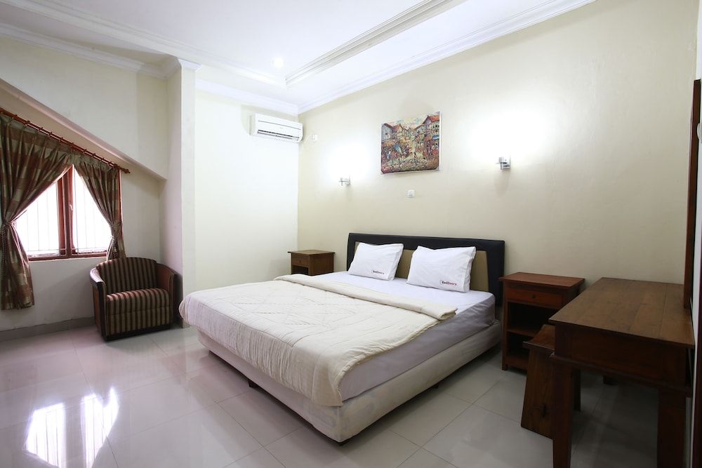 Reddoorz Room