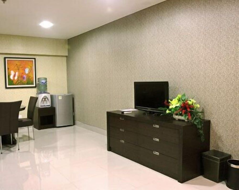 undefined Bamboo Inn Hotel & Cafe 8