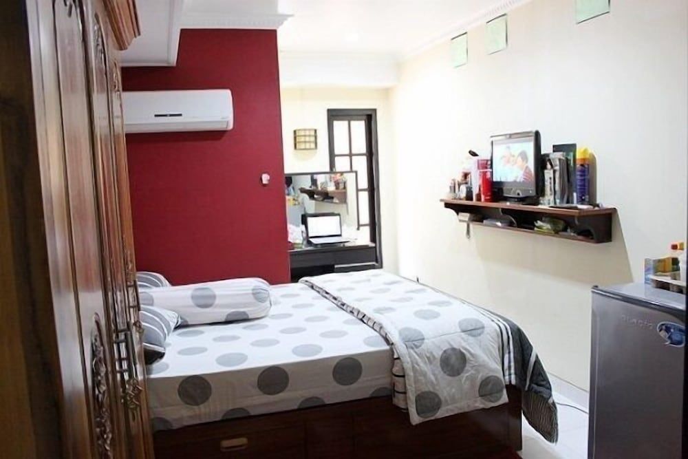 undefined Lagura Residence