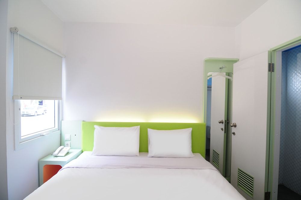 Swift Inn Aeropolis Airport Standard Room (Hollywood)