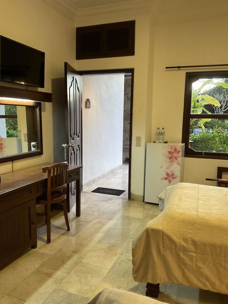 Hotel Grand Kumala Deluxe Room 11