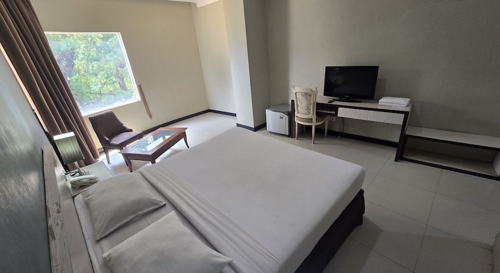 N3 Hotel Zainul Arifin Superior Double or Twin Room 8
