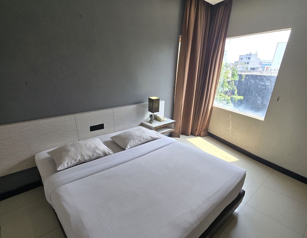 N3 Hotel Zainul Arifin Superior Double or Twin Room 5