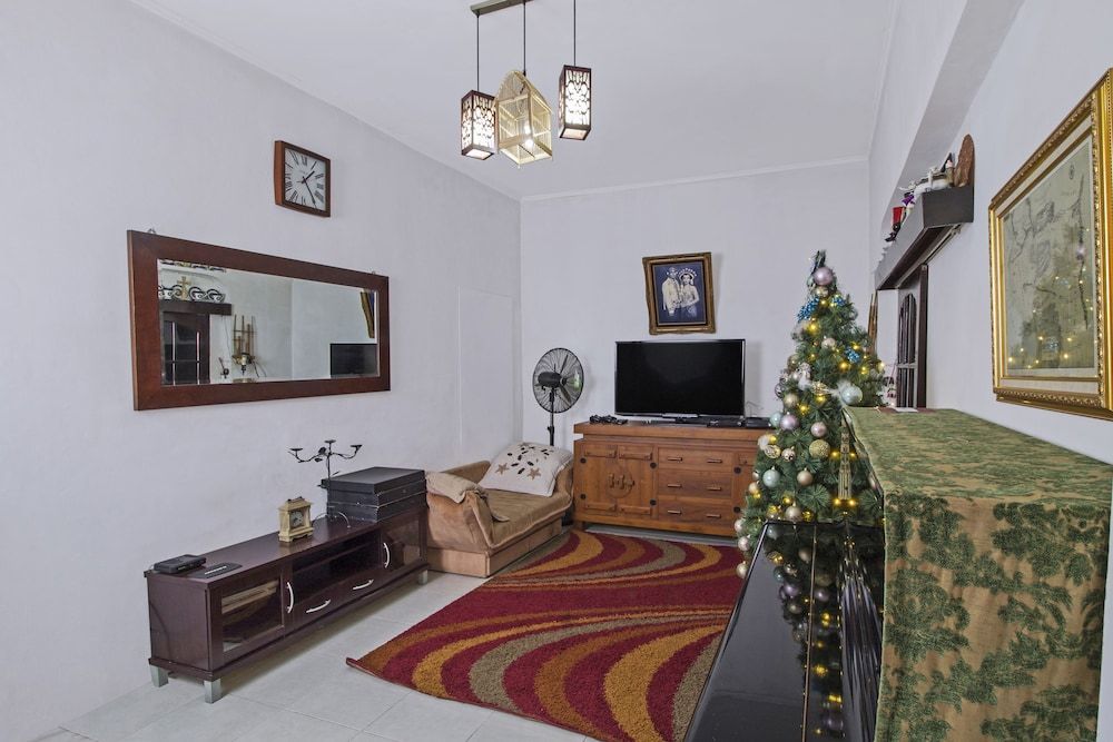 undefined RedDoorz @ Radio Dalam 8