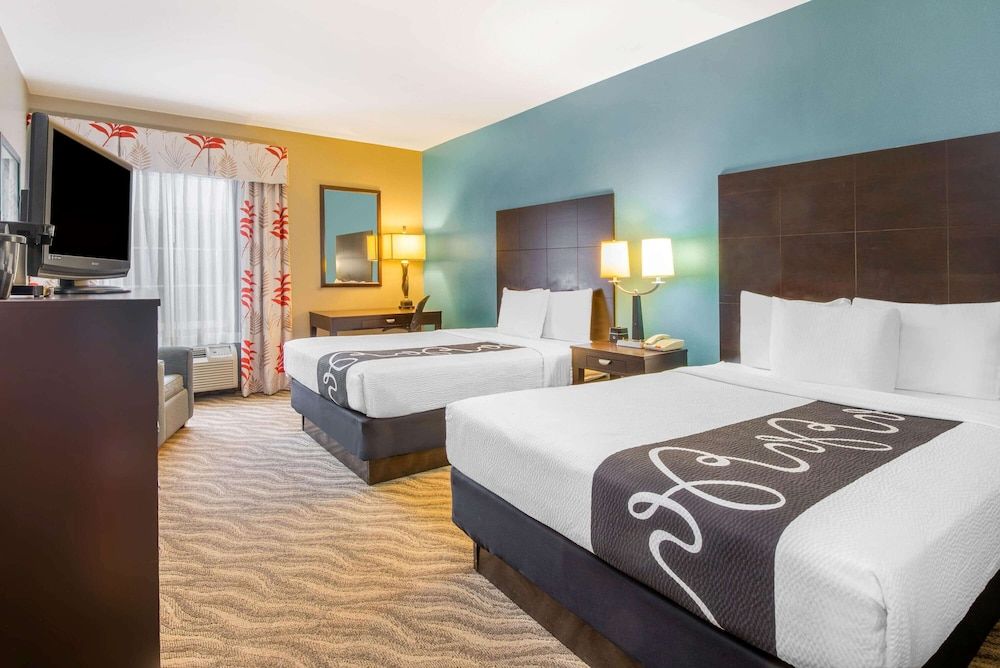 Room, 2 Queen Beds, Non Smoking