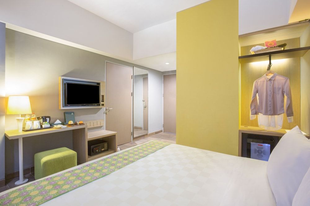 Khas Pekalongan Deluxe Corner Double Room 3