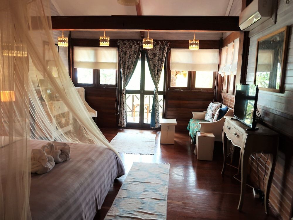 Breve Azurine Lagoon Retreat Deluxe Room (Sea Front Studio) 3