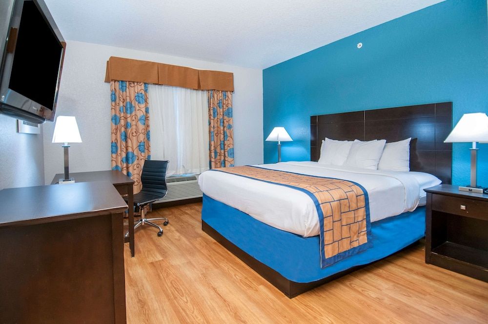 Room, 1 King Bed, Accessible, Non Smoking