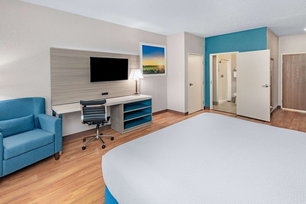 Room, 1 King Bed, Accessible, Non Smoking