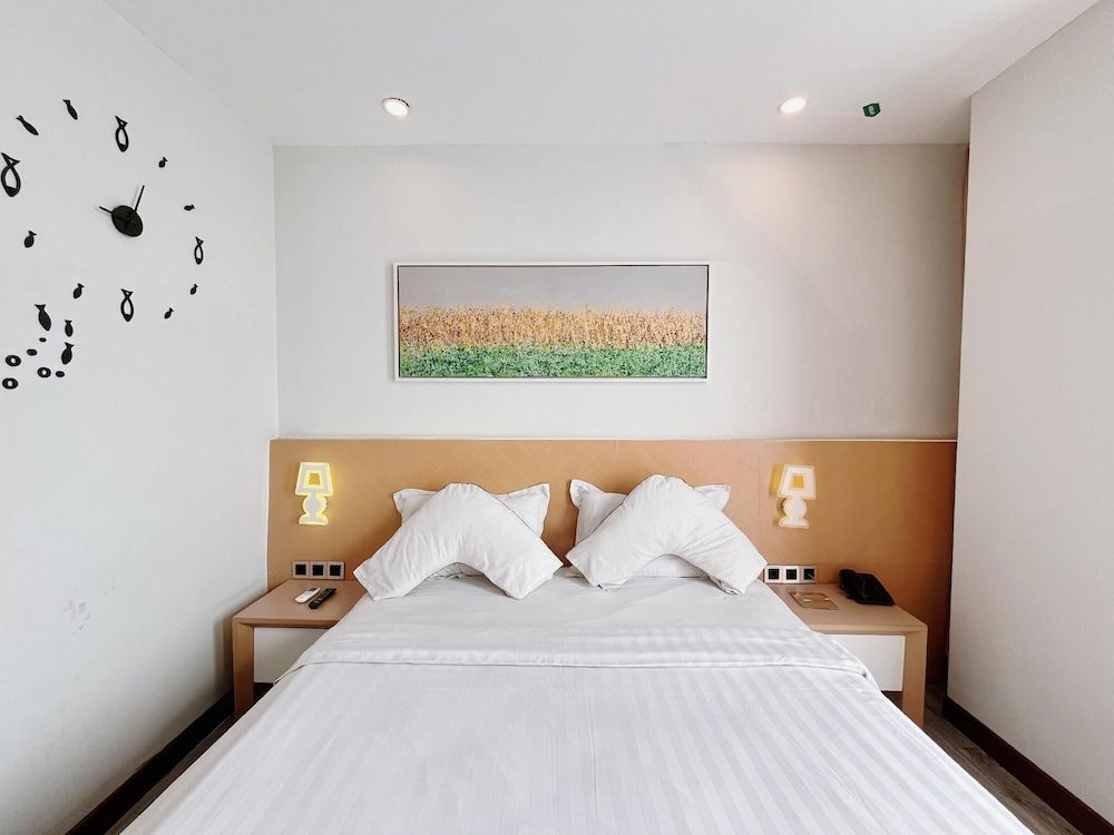 undefined Verse Luxe Hotel Wahid Hasyim 4