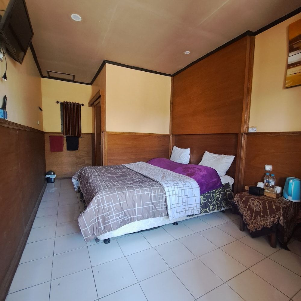 Cemara Indah Hotel Standard Double Room