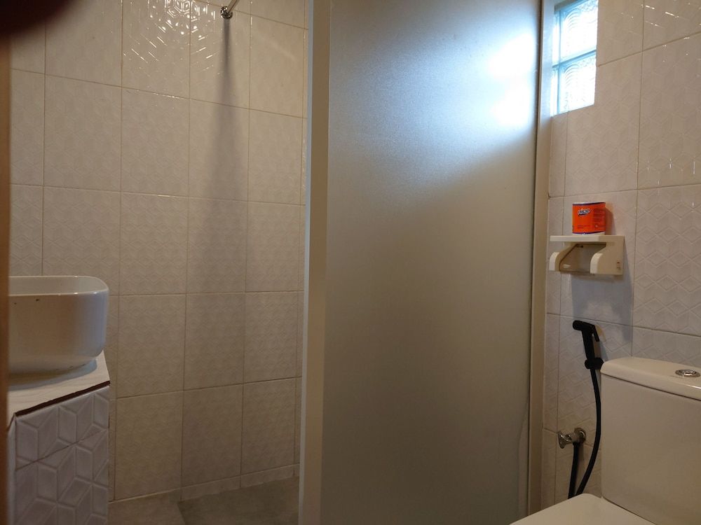 Cemara Indah Hotel Deluxe Double Room 5