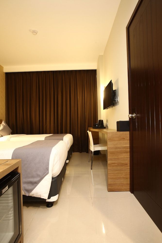 Hotel NEO Cirebon by ASTON Standard Room 4