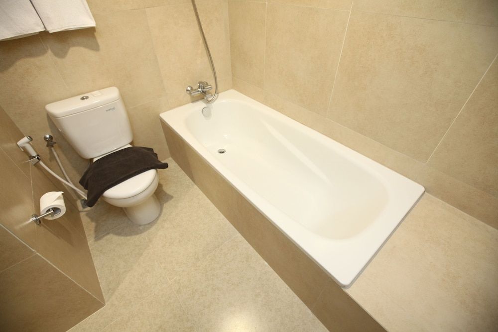 Hotel NEO Cirebon by ASTON Suite 5