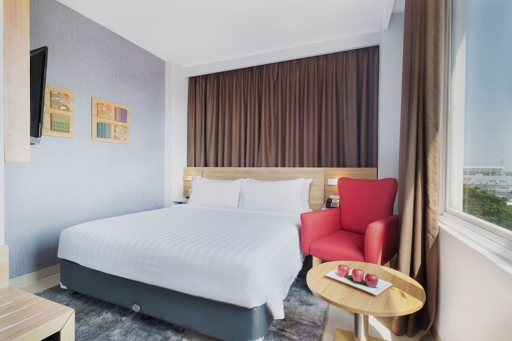 Hotel NEO Cirebon by ASTON Deluxe Room