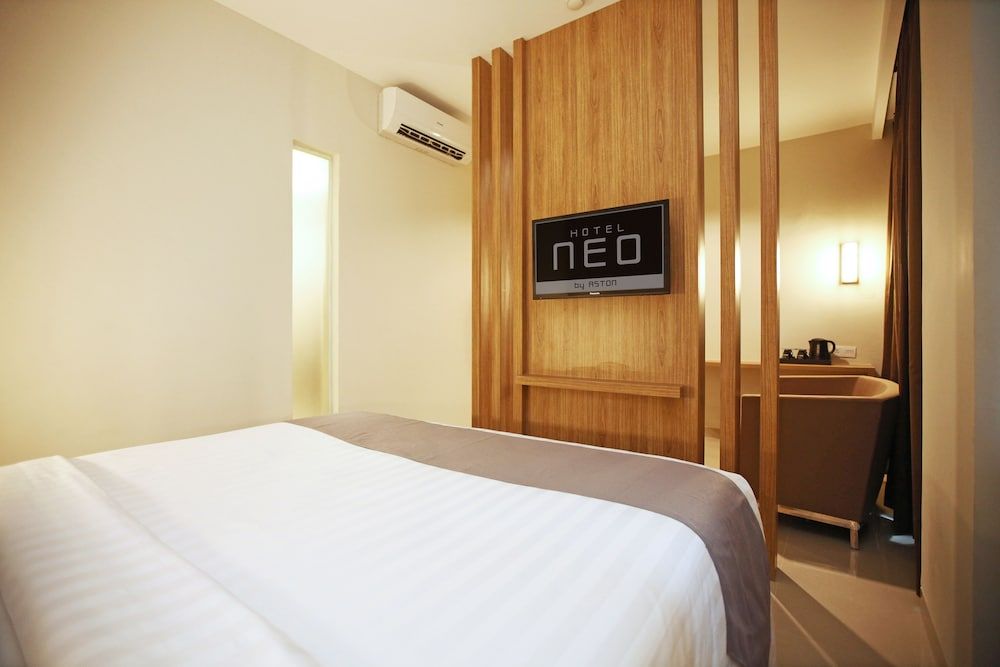 Hotel NEO Cirebon by ASTON Suite 4