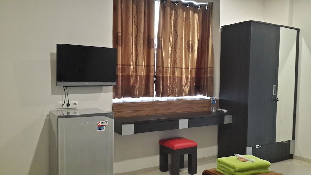 iHome Residence Deluxe Room 2