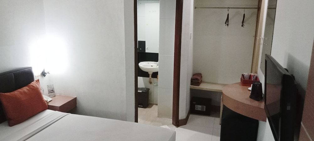 Antoni Hotel Standard Room 10