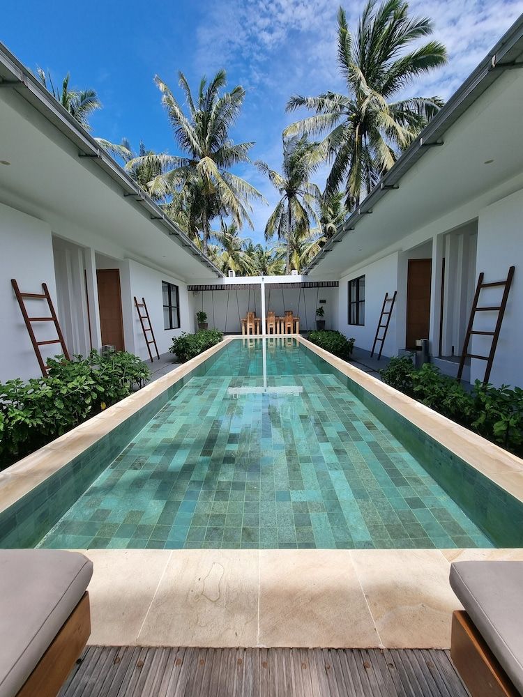 Private pool