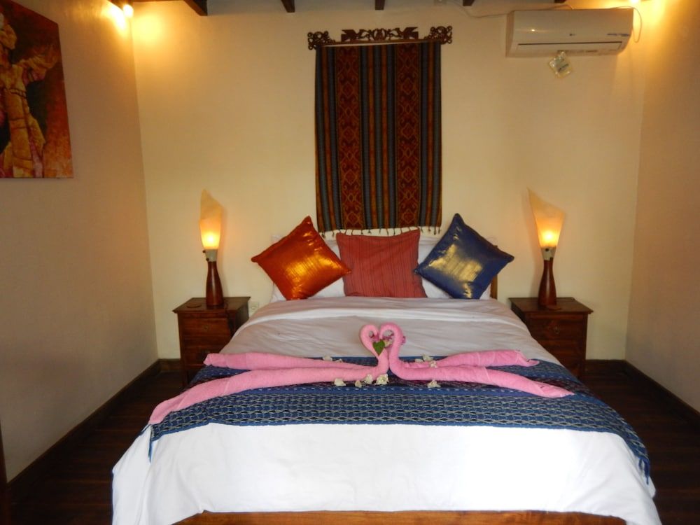 Puri Sayang Bungalows Puri #4, Double Room (Hot Water) 2