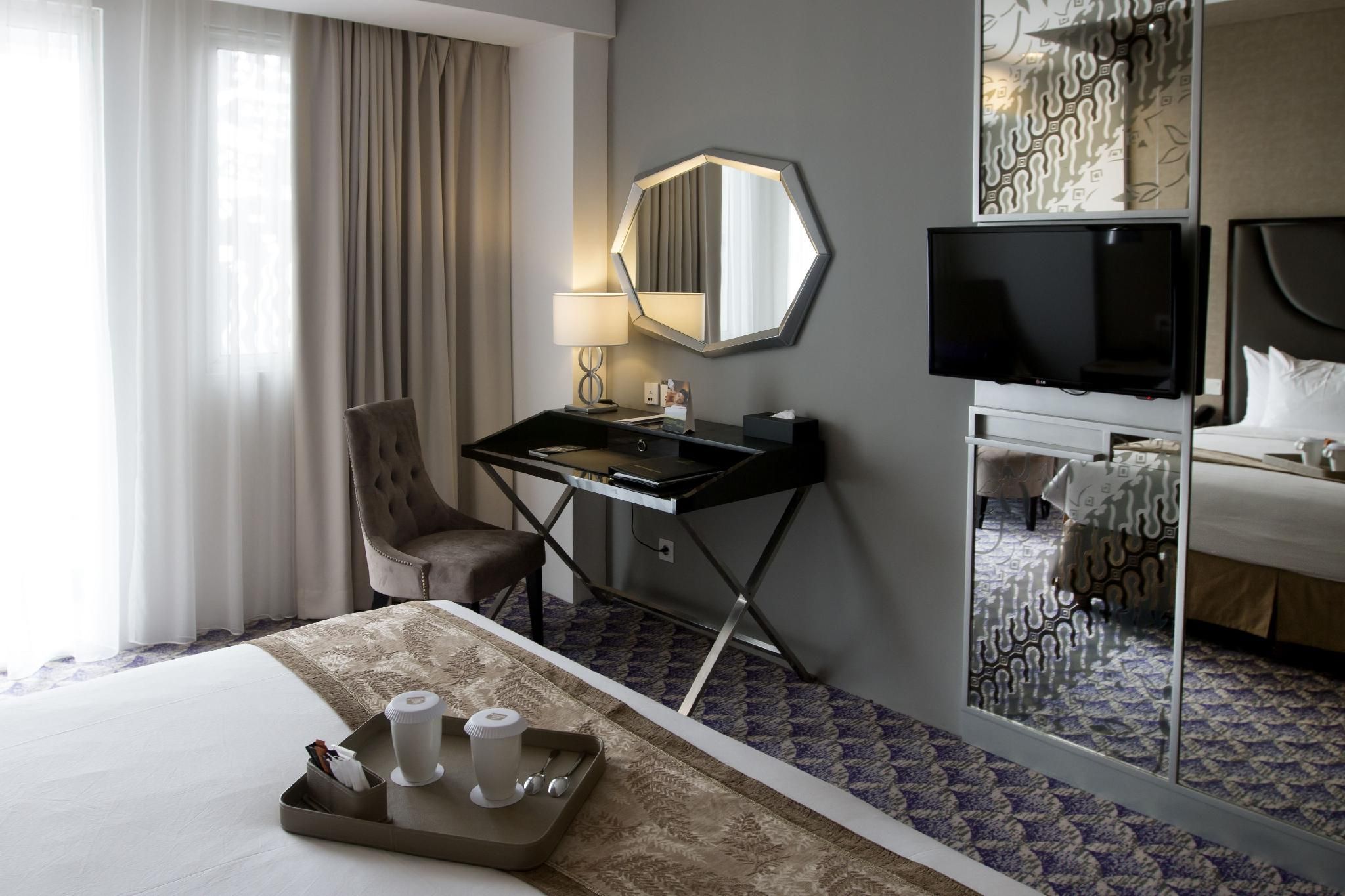 undefined Nemuru Grand Bellevue Radio Dalam 10